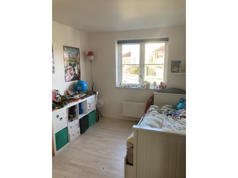 Værelse på 1. sal (1/3).